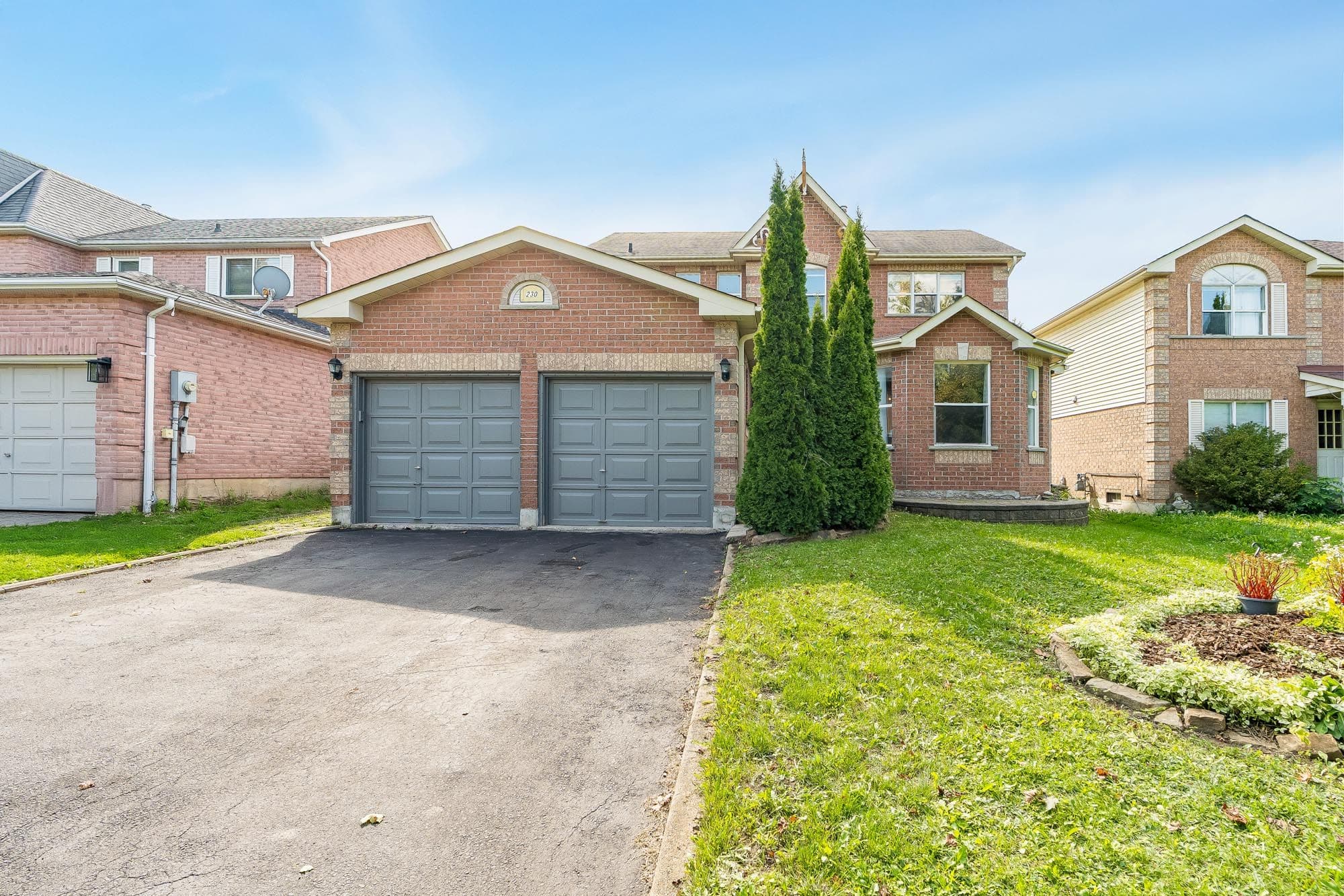 230 Mary Anne Drive, Barrie, ON L4N 7R2
