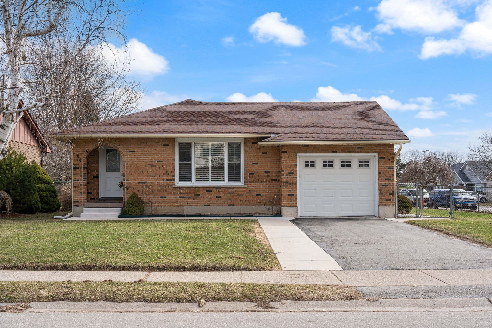 24 DENRICH Avenue, Tillsonburg, ON N4G 4W2