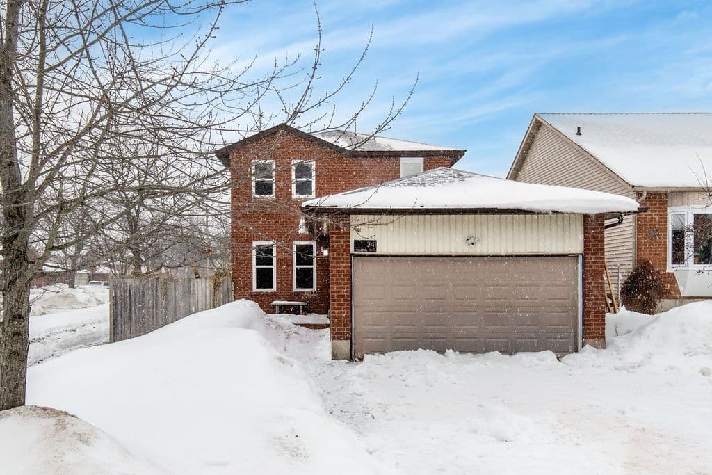 341 Hickling Trail, Barrie, ON L4M 5Z6