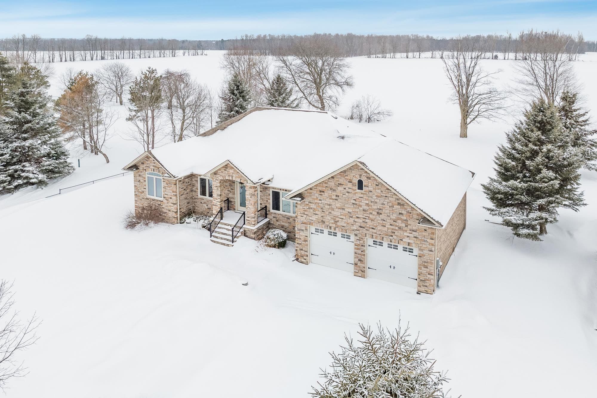 30 Fisher Drive, Adjala-Tosorontio, ON L0M 1J0