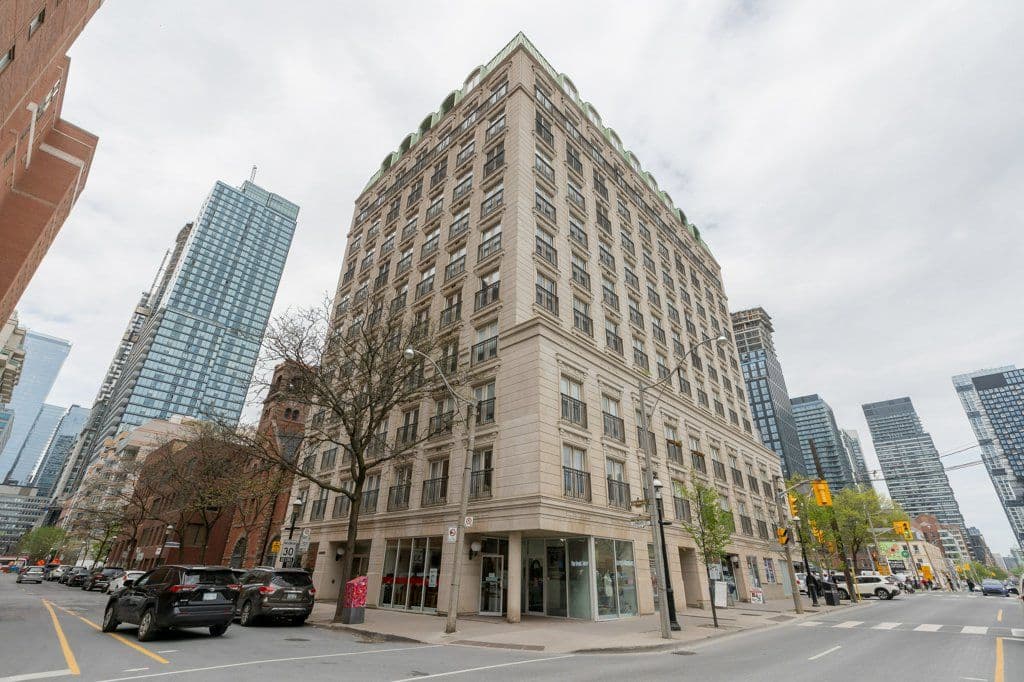 120 Lombard Street 701, Toronto C08, ON M5C 3H5