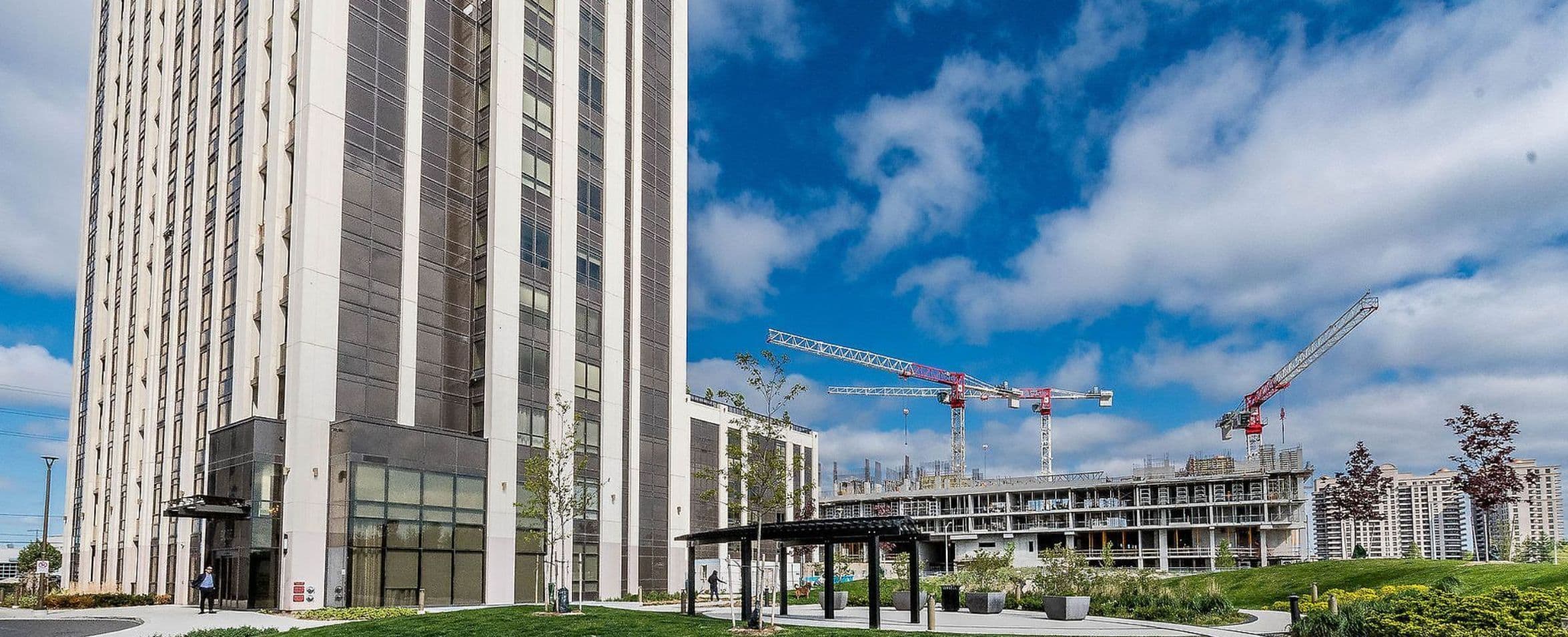 9085 Jane Street 320, Vaughan, ON L4K 0L8