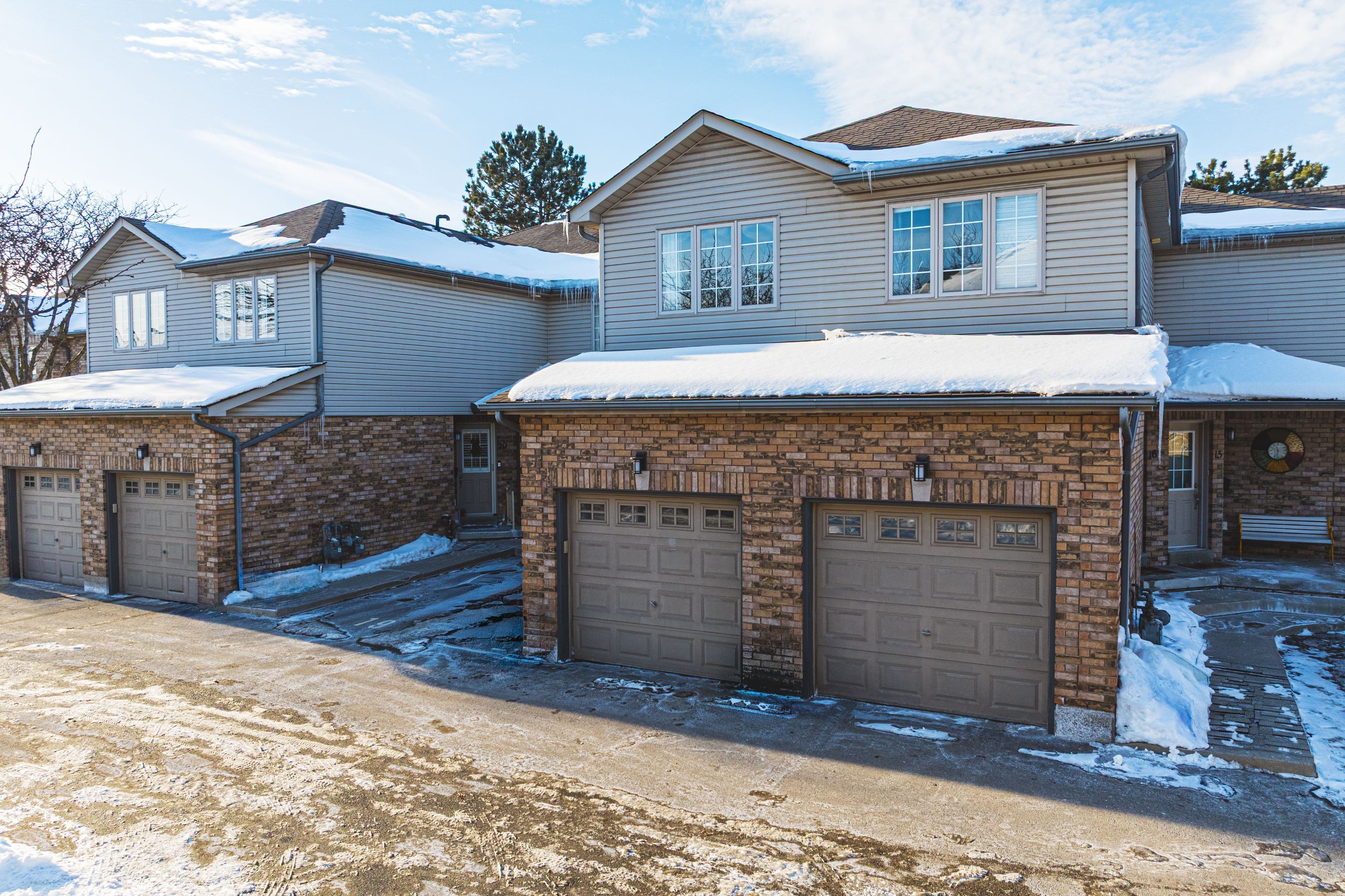 705 Cumberland Avenue 18, Burlington, ON L7N 3W4