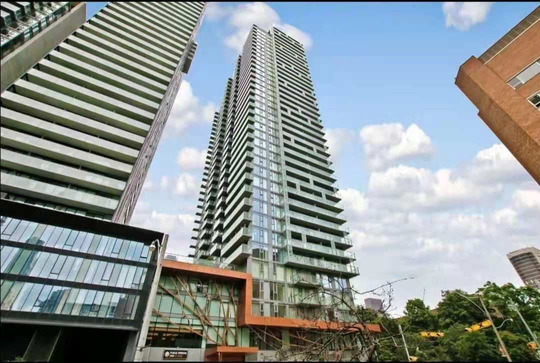 50 Welleysley Street E 2805, Toronto C08, ON M4Y 0C8