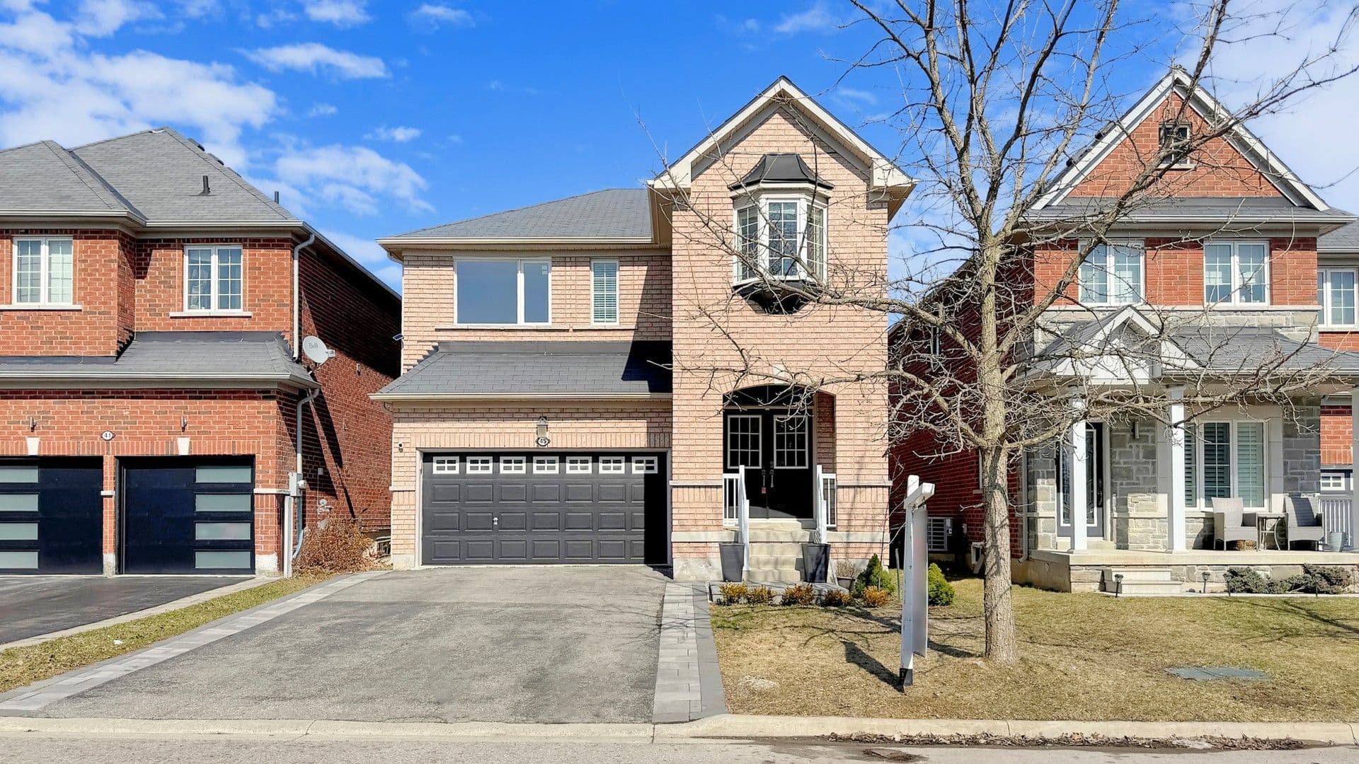 45 Lost Pond Crescent, Whitchurch-Stouffville, ON L4A 0R4