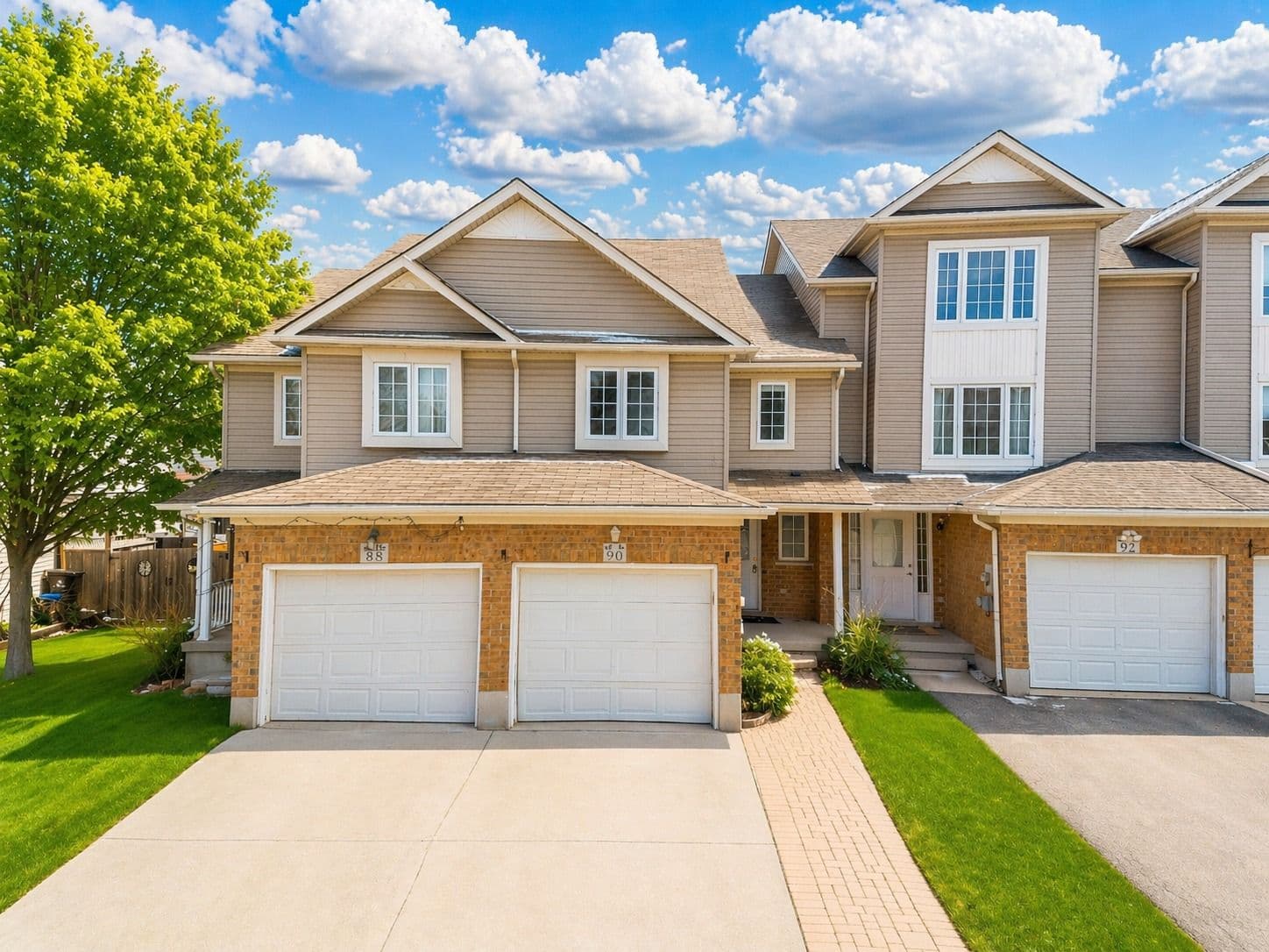 90 Donnenwerth Drive, Kitchener, ON N2E 4C9