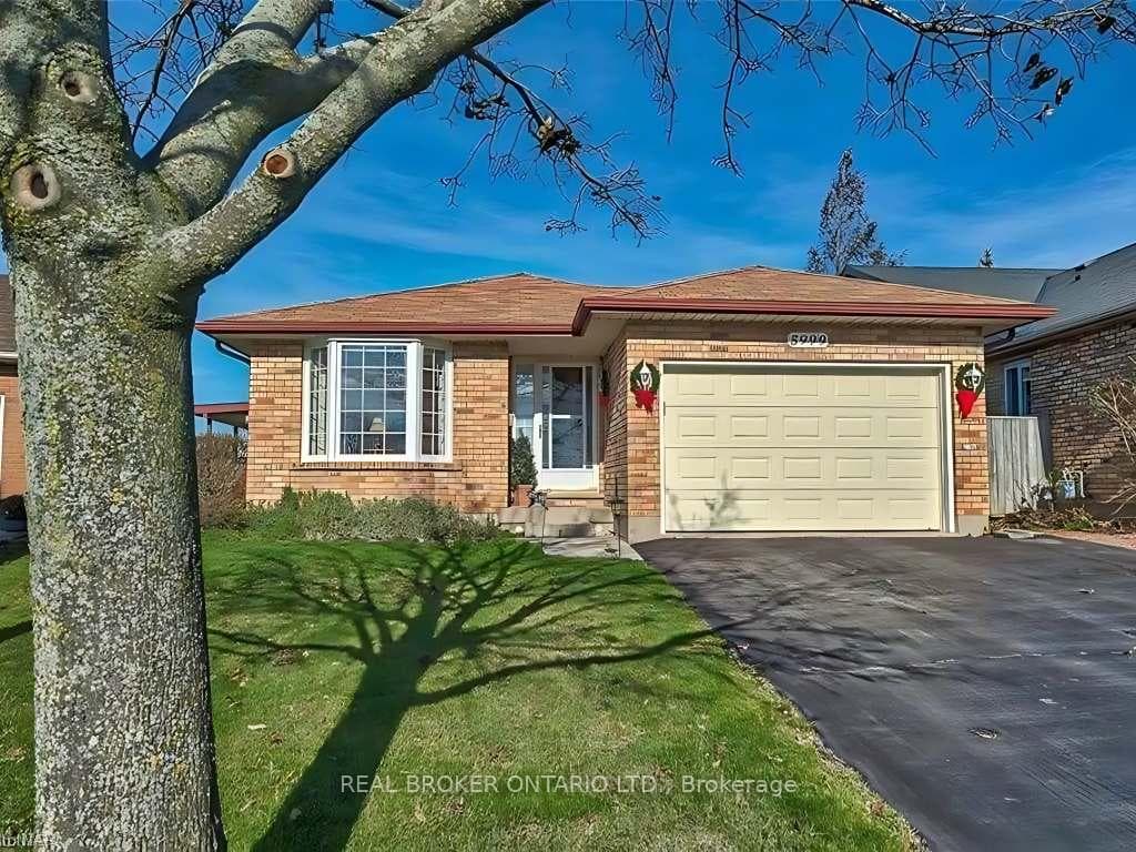5999 Andrea Drive, Niagara Falls, ON L2H 2Z9
