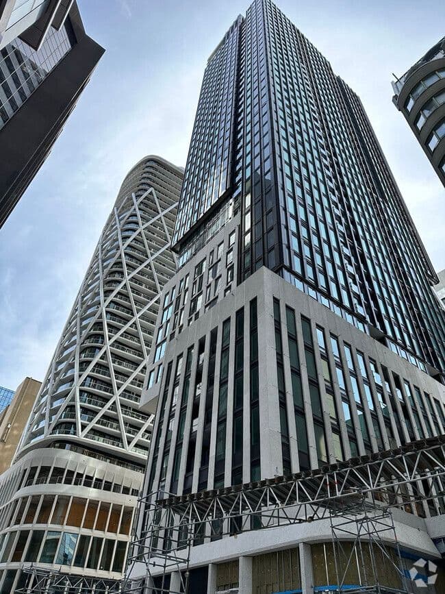 238 Simcoe Street 3406, Toronto C01, ON M5T 0E2