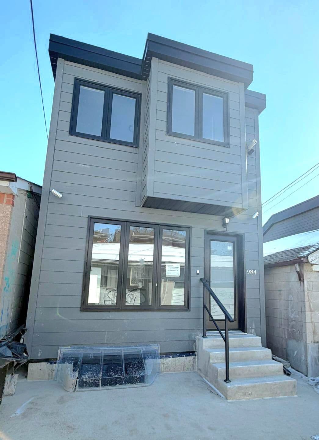 984 Ossington Avenue Laneway Suite, Toronto W02, ON M6G 3V6