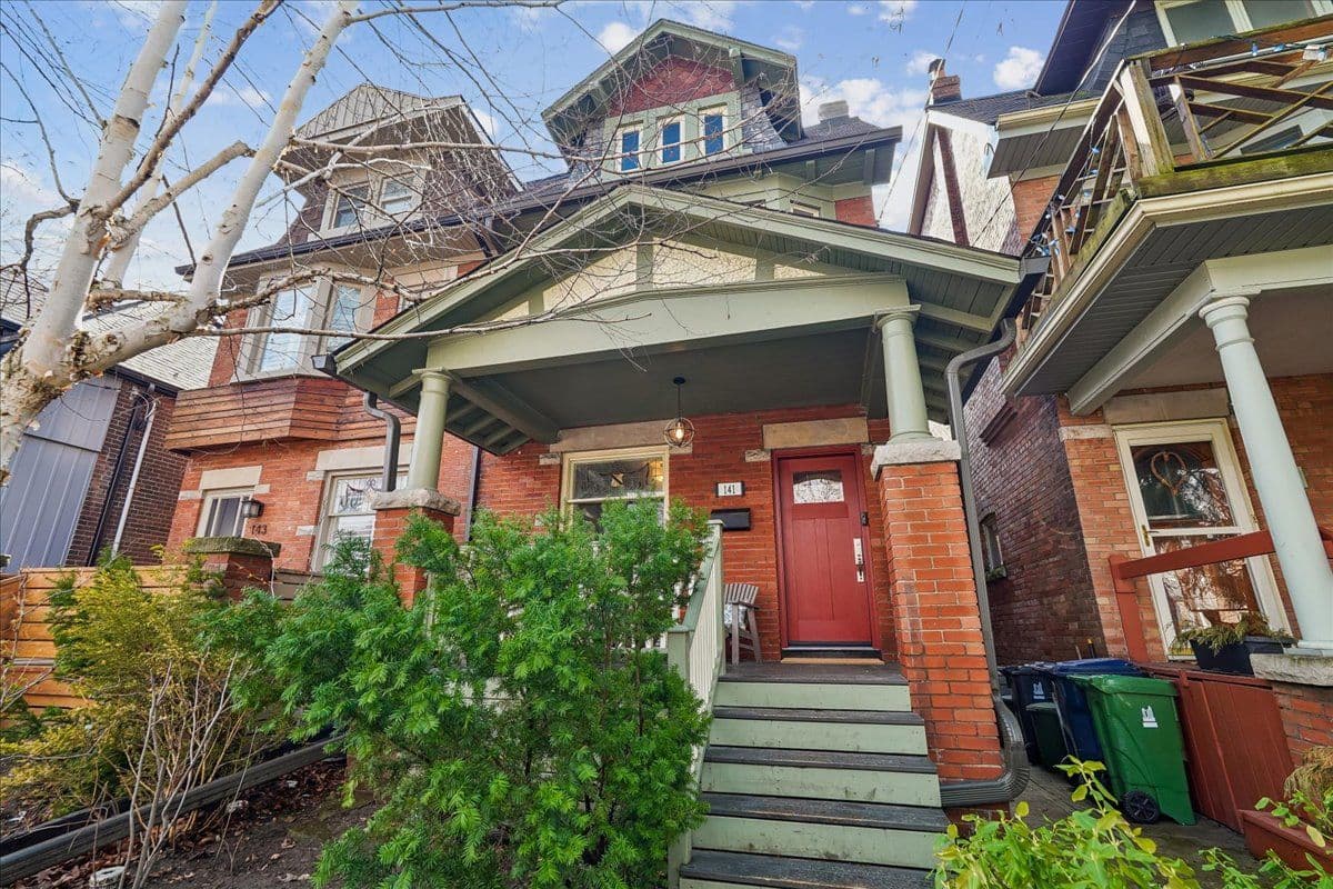 141 Browning Avenue, Toronto E03, ON M4K 1W4