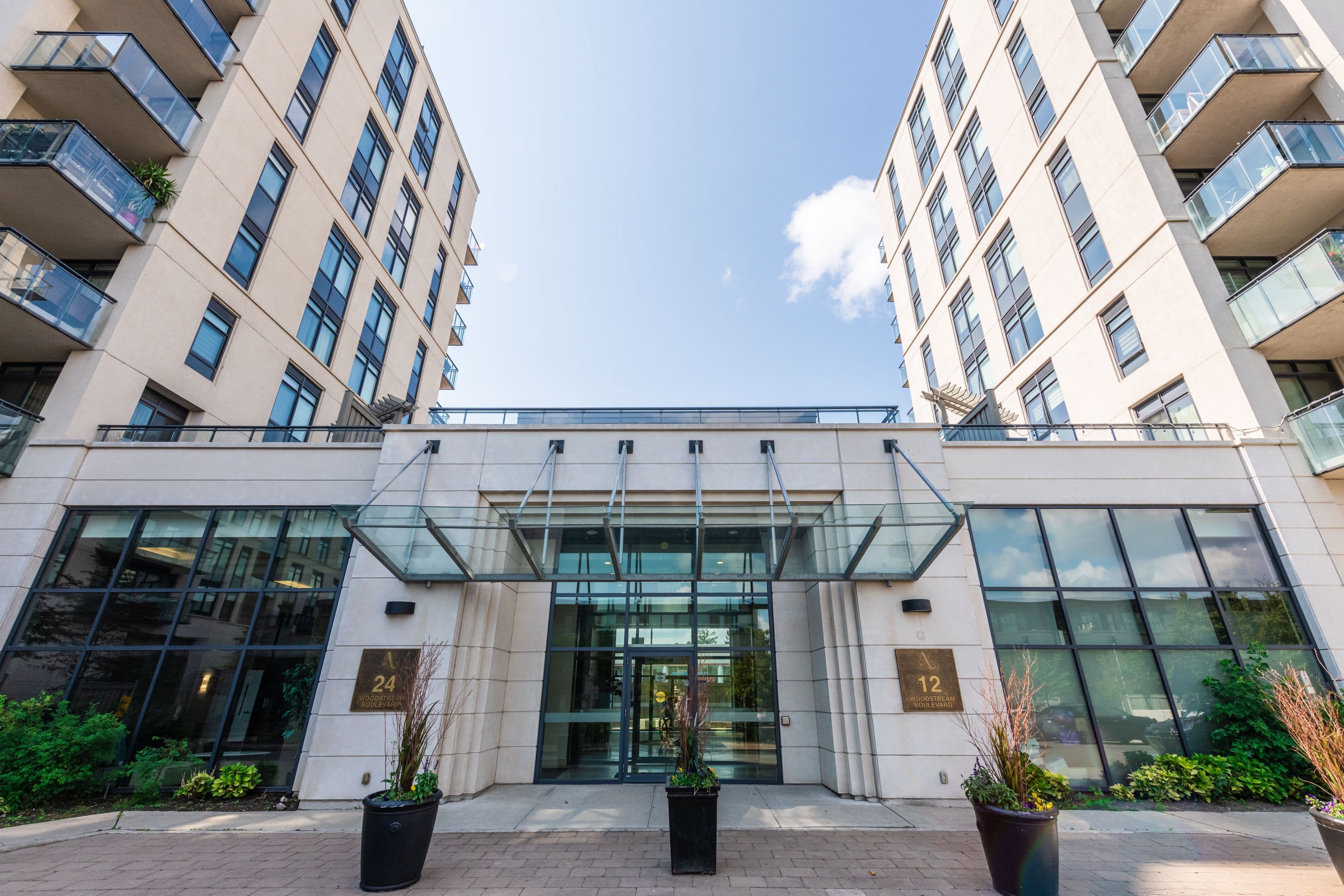 12 Woodstream Boulevard 508, Vaughan, ON L4L 8C3