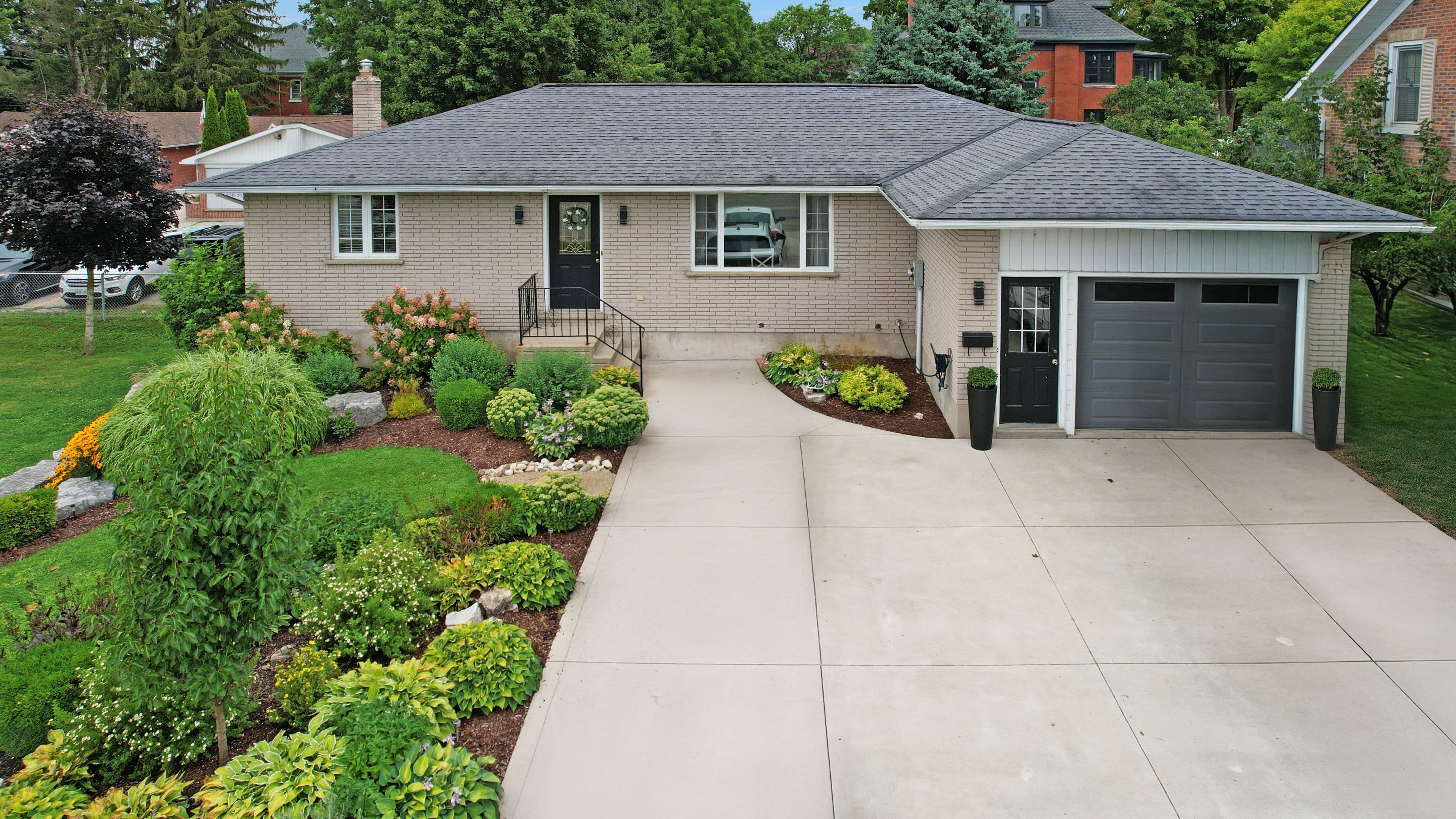 40 Arthur Street W, Minto, ON N0G 1Z0