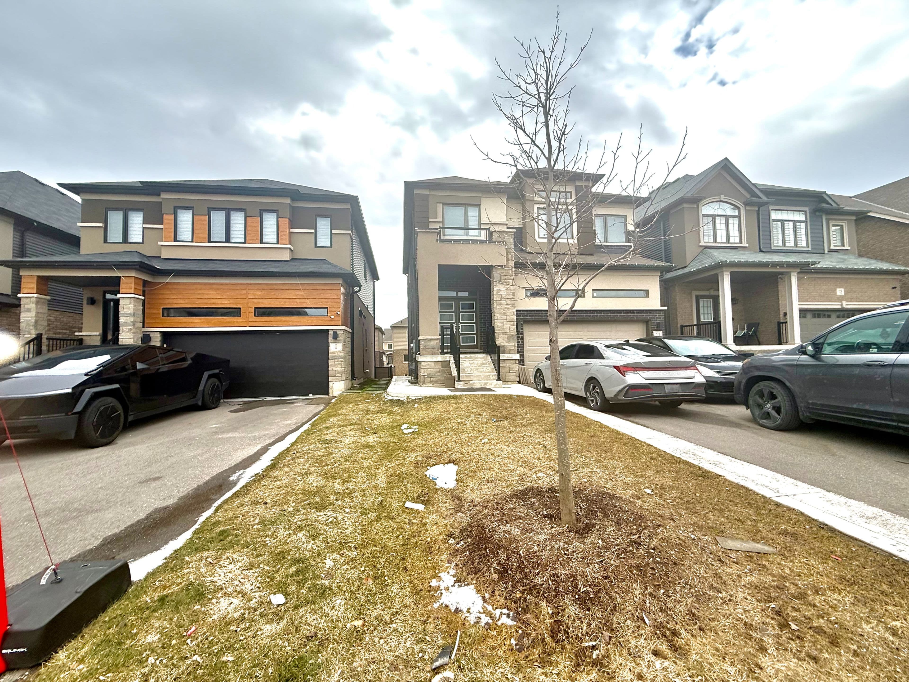 11 Flagg Avenue, Brant, ON N3L 0K2