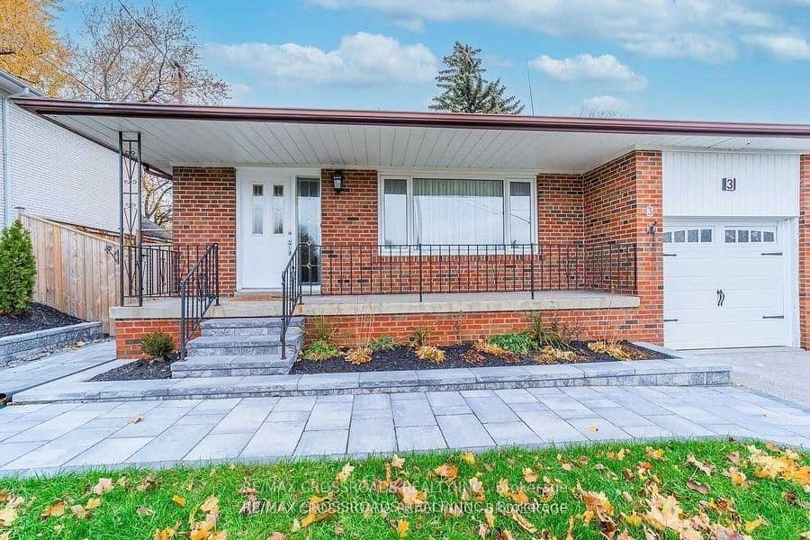 3 Alanadale Avenue, Markham, ON L3P 1S2