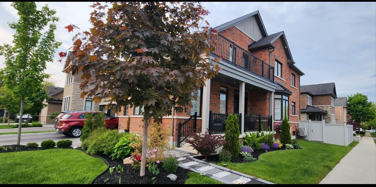 64 Alden Square, Ajax, ON L1T 4Z1