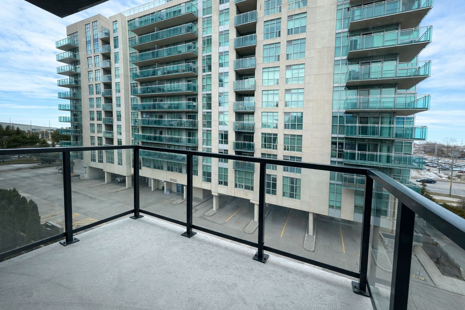 1604 Charles Street 416 B, Whitby, ON L1N 0P2