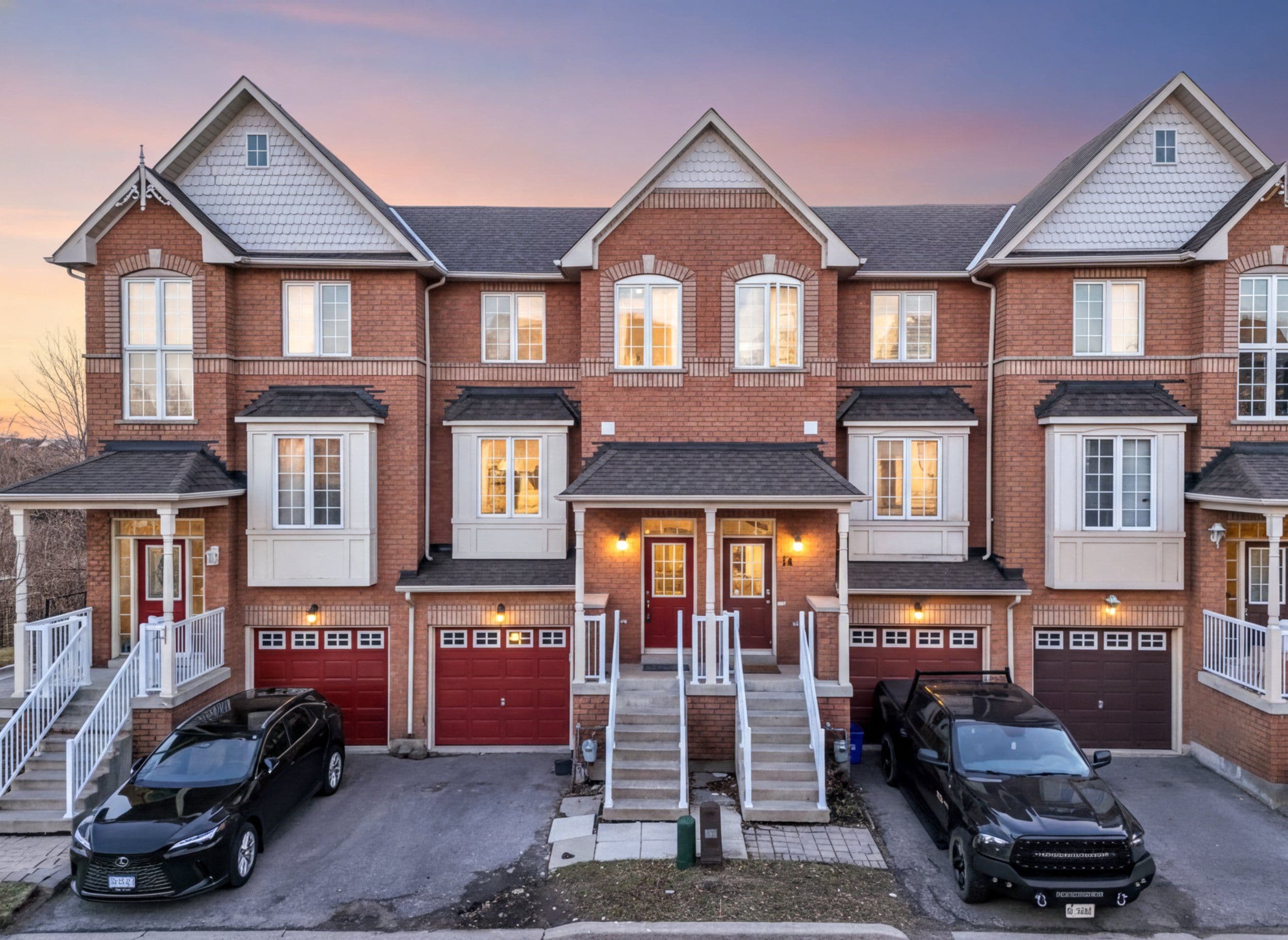 16 Boone Lane, Ajax, ON L1S 7S3
