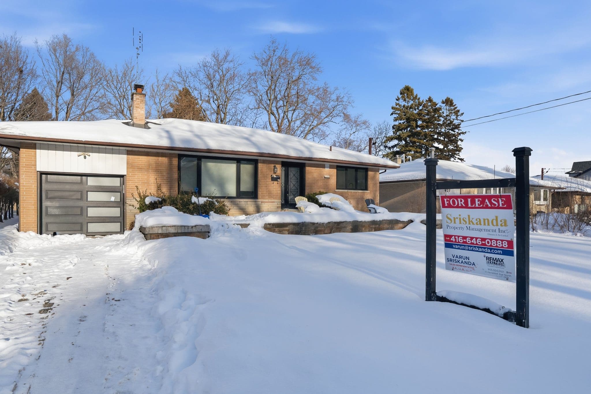 331 Jaybell Grove Main, Toronto E10, ON M1C 2X4