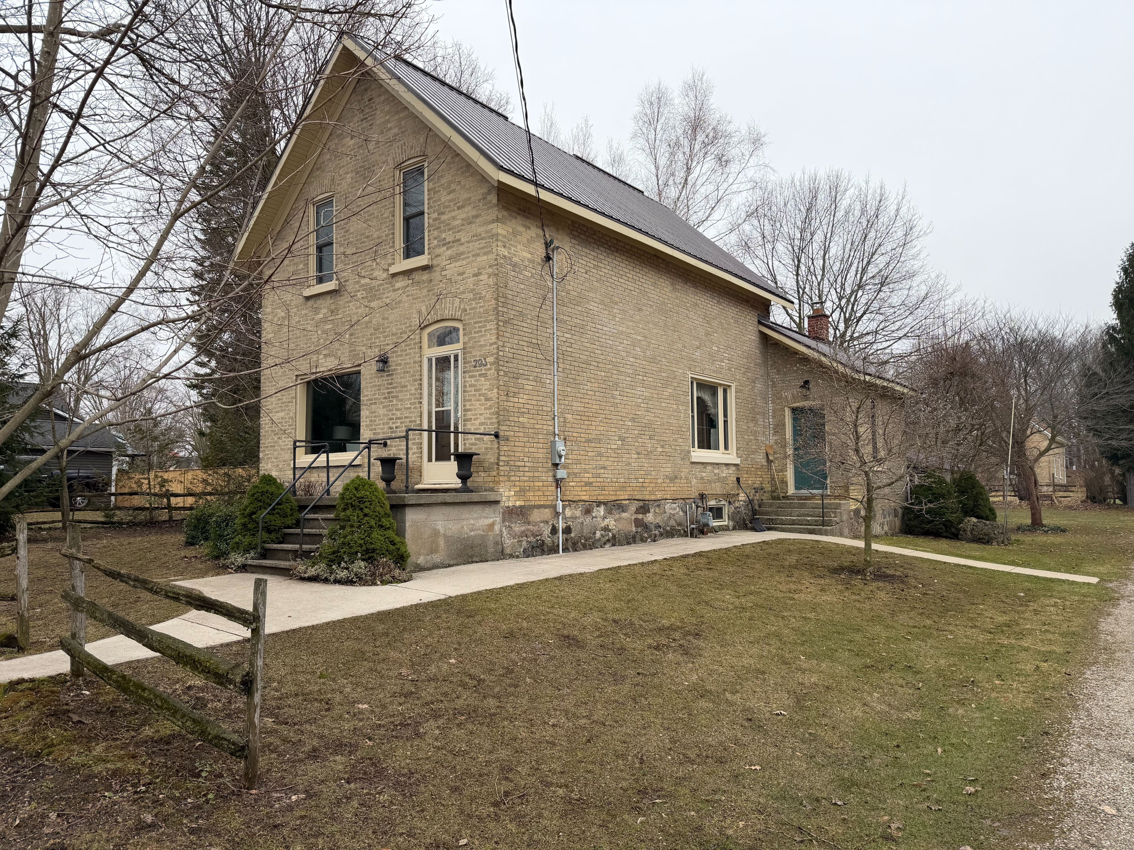 293 Drummond Street, North Huron, ON N0M 1H0