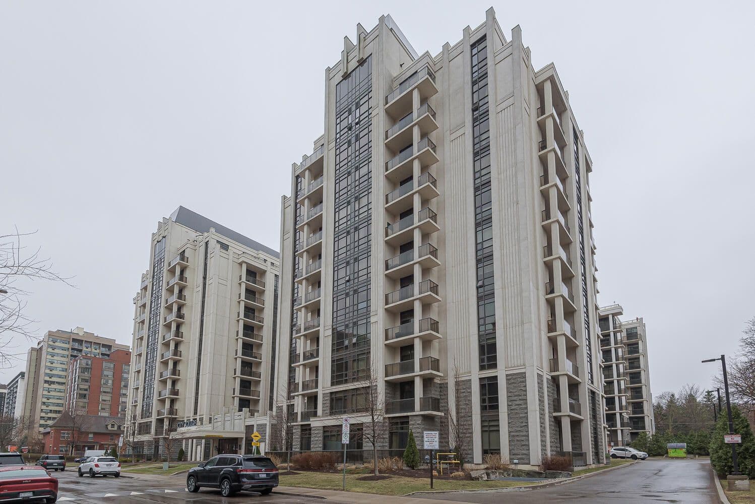 85 Robinson Street 306, Hamilton, ON L8P 0B9