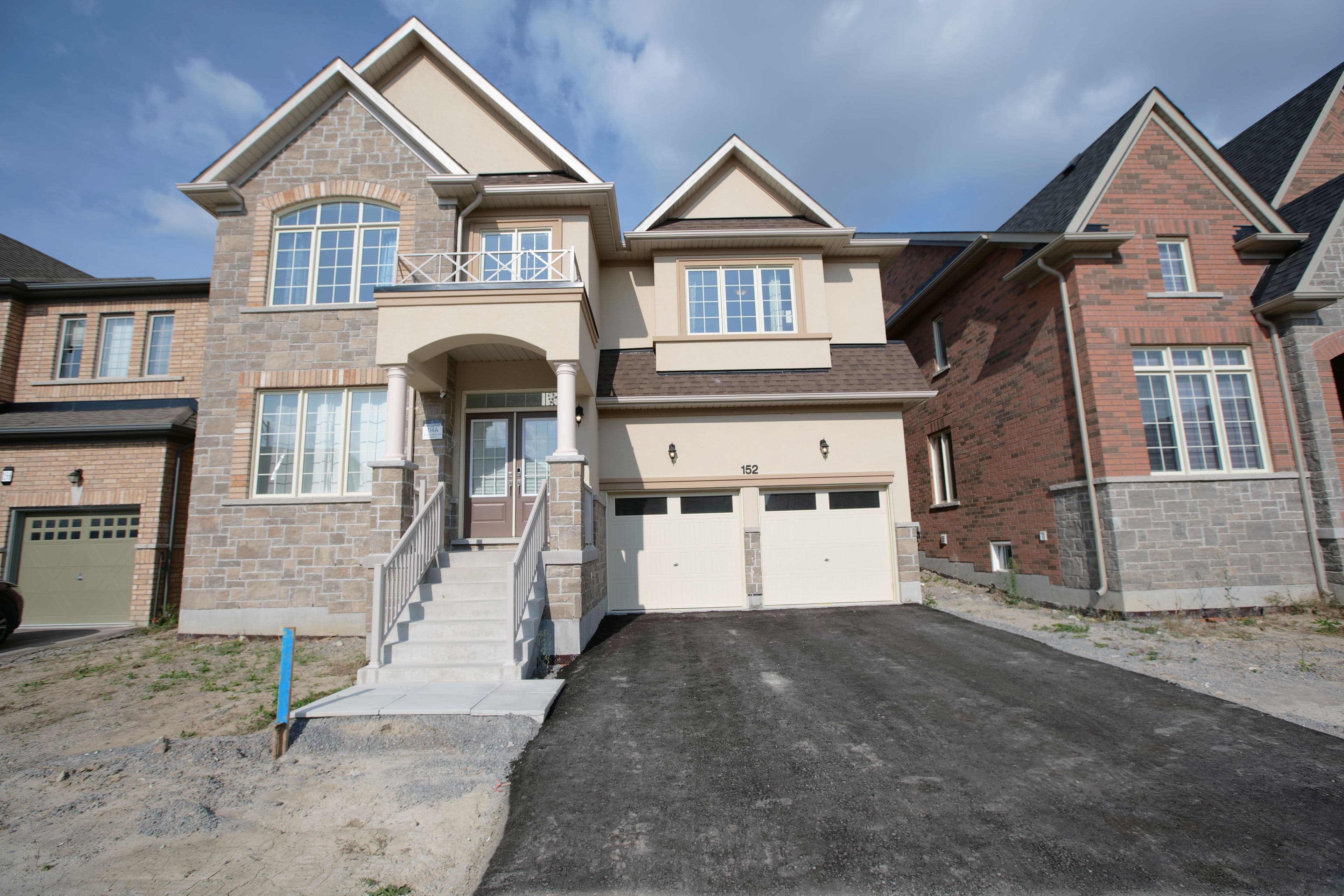 152 Ben Sinclair Avenue, East Gwillimbury, ON L9N 0Z2
