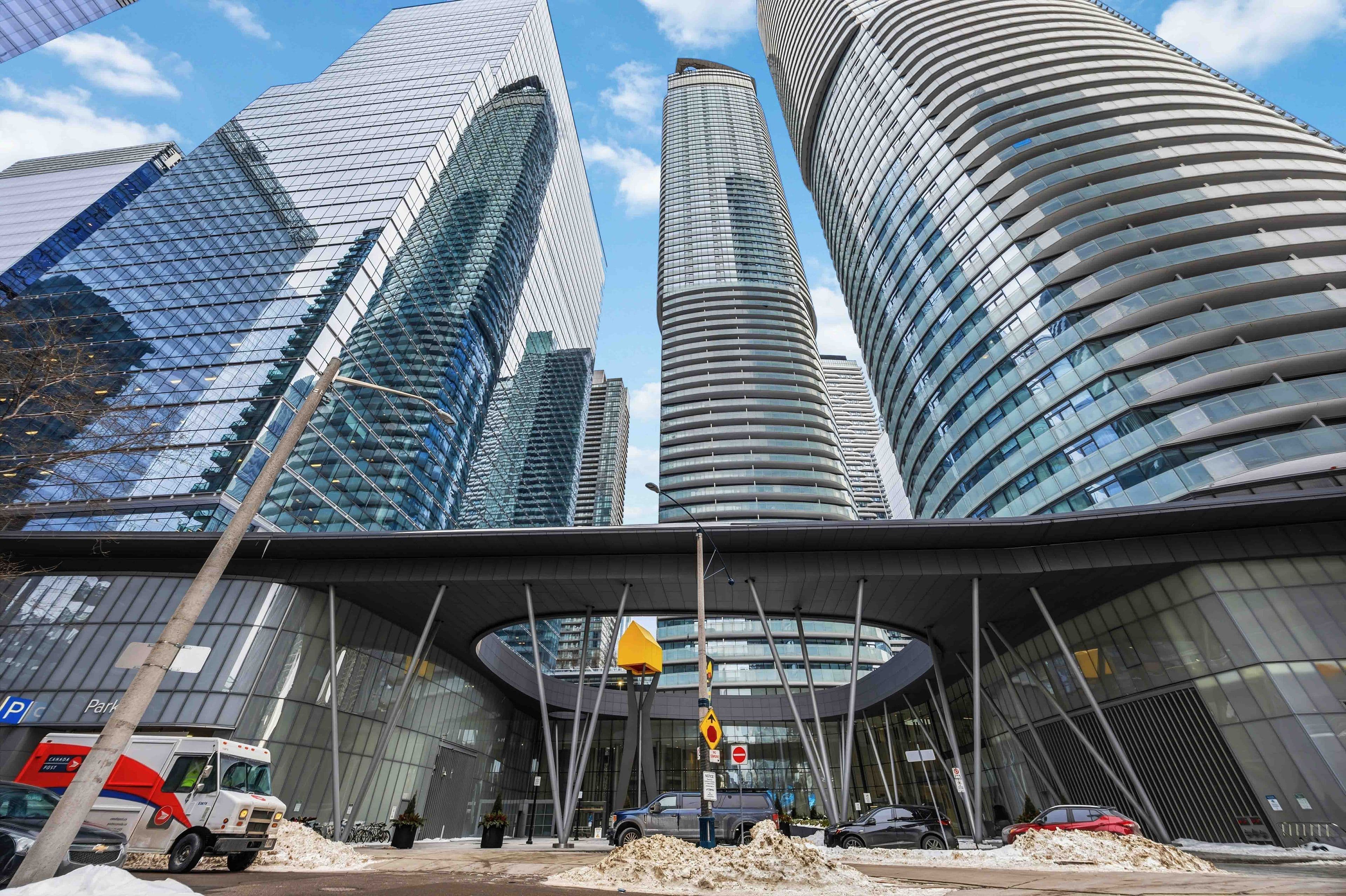 14 York Street 2302, Toronto C01, ON M5J 0B1