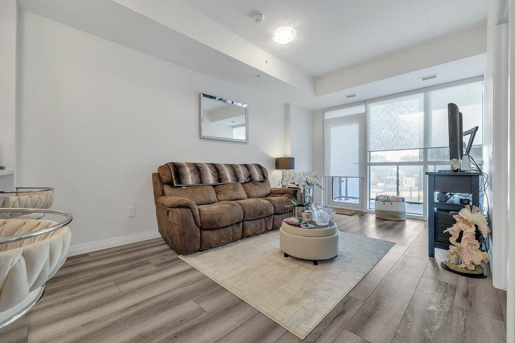 108 Garment Street 201, Kitchener, ON N2G 0E2