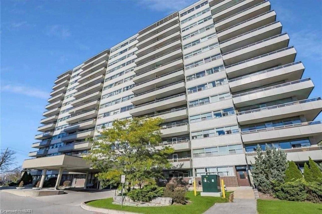 215 Glenridge Avenue 907, St. Catharines, ON L2T 3J7