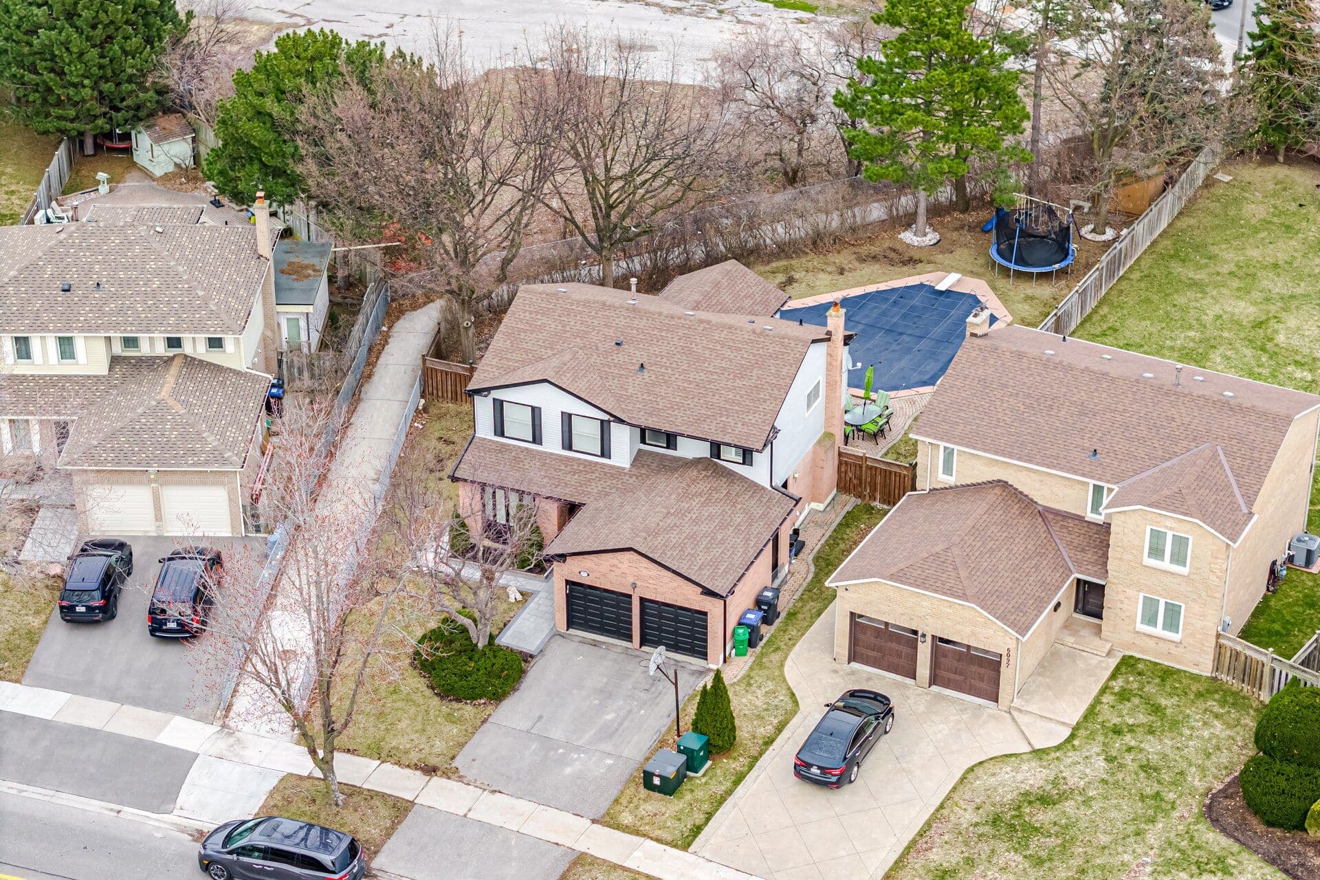 6101 Edenwood Drive, Mississauga, ON L5N 2Y6