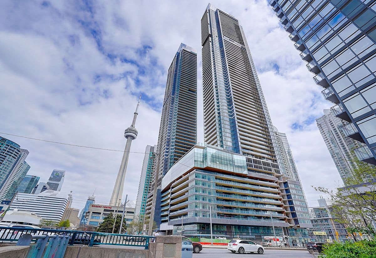 1 Concord Cityplace Way 1601, Toronto C01, ON M5V 0X3