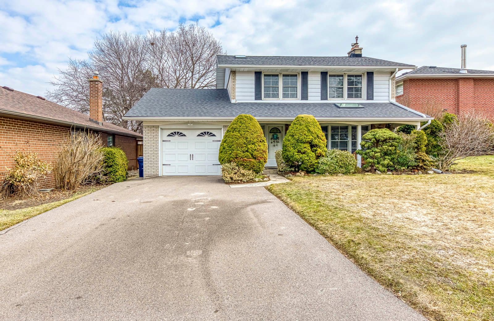 39 Beaver Bend Crescent, Toronto W08, ON M9B 5R2