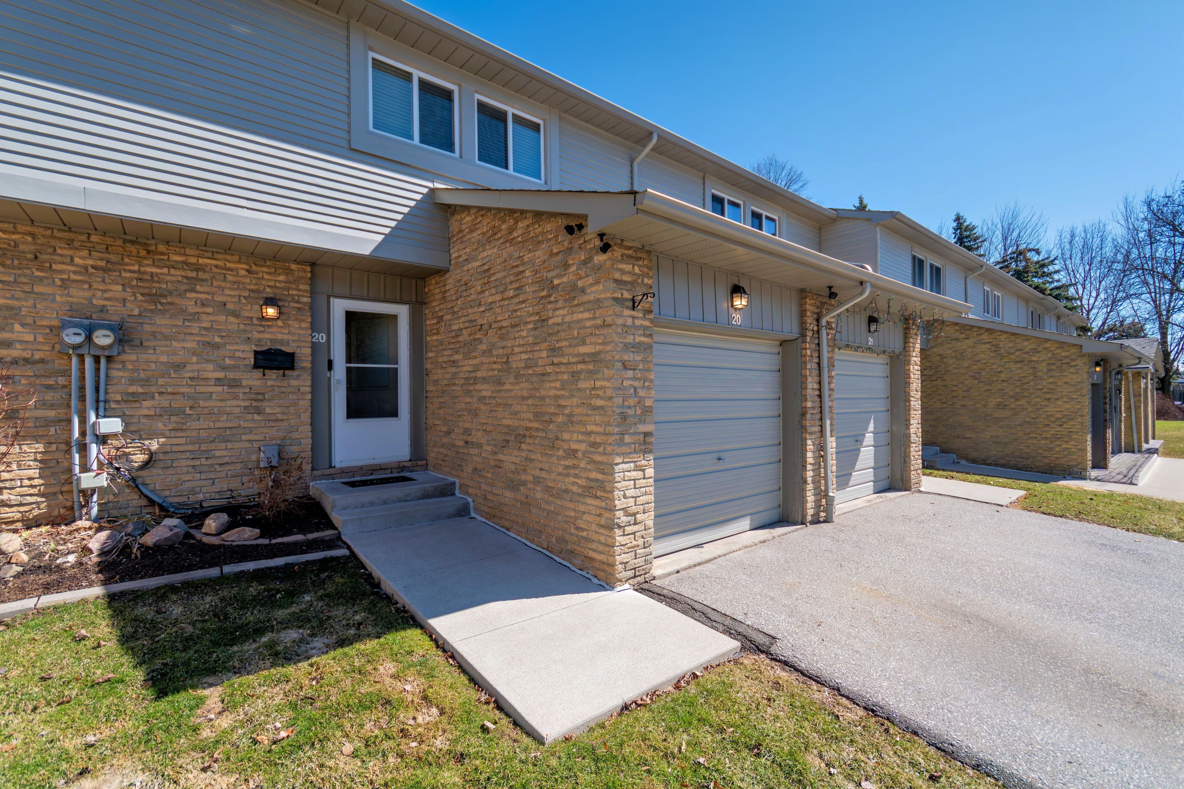 6779 Glen Erin Drive 20, Mississauga, ON L5N 2C1