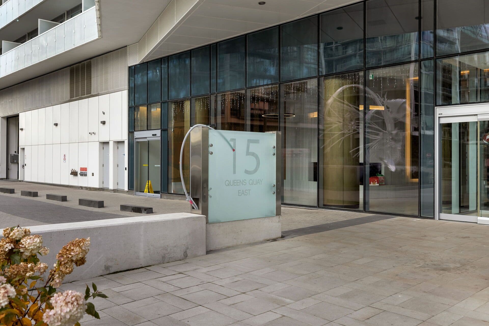 15 Queens Quay E 2402, Toronto C08, ON M5E 0C5