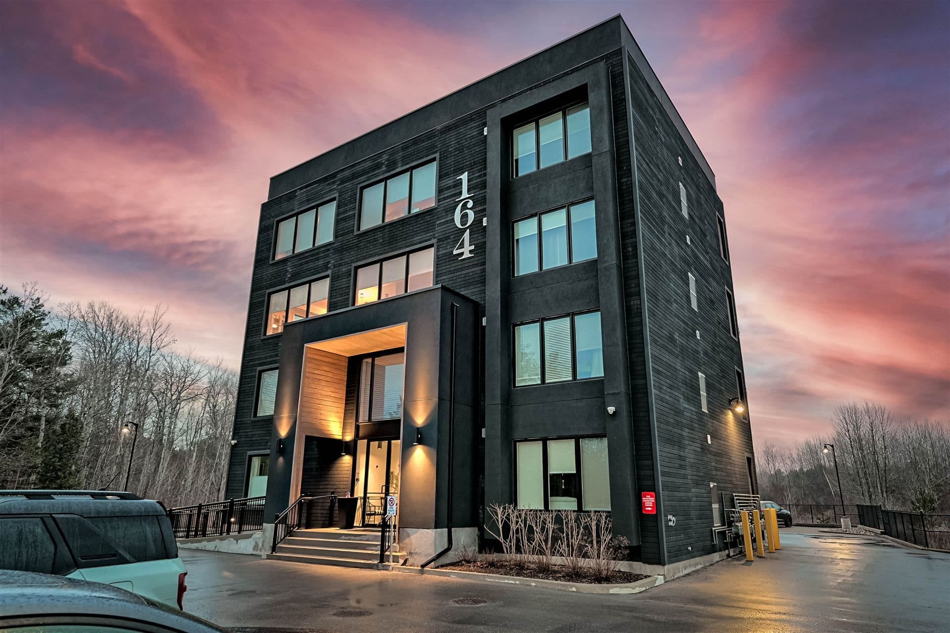 164 Cemetery Road 301, Uxbridge, ON L9P 1R1