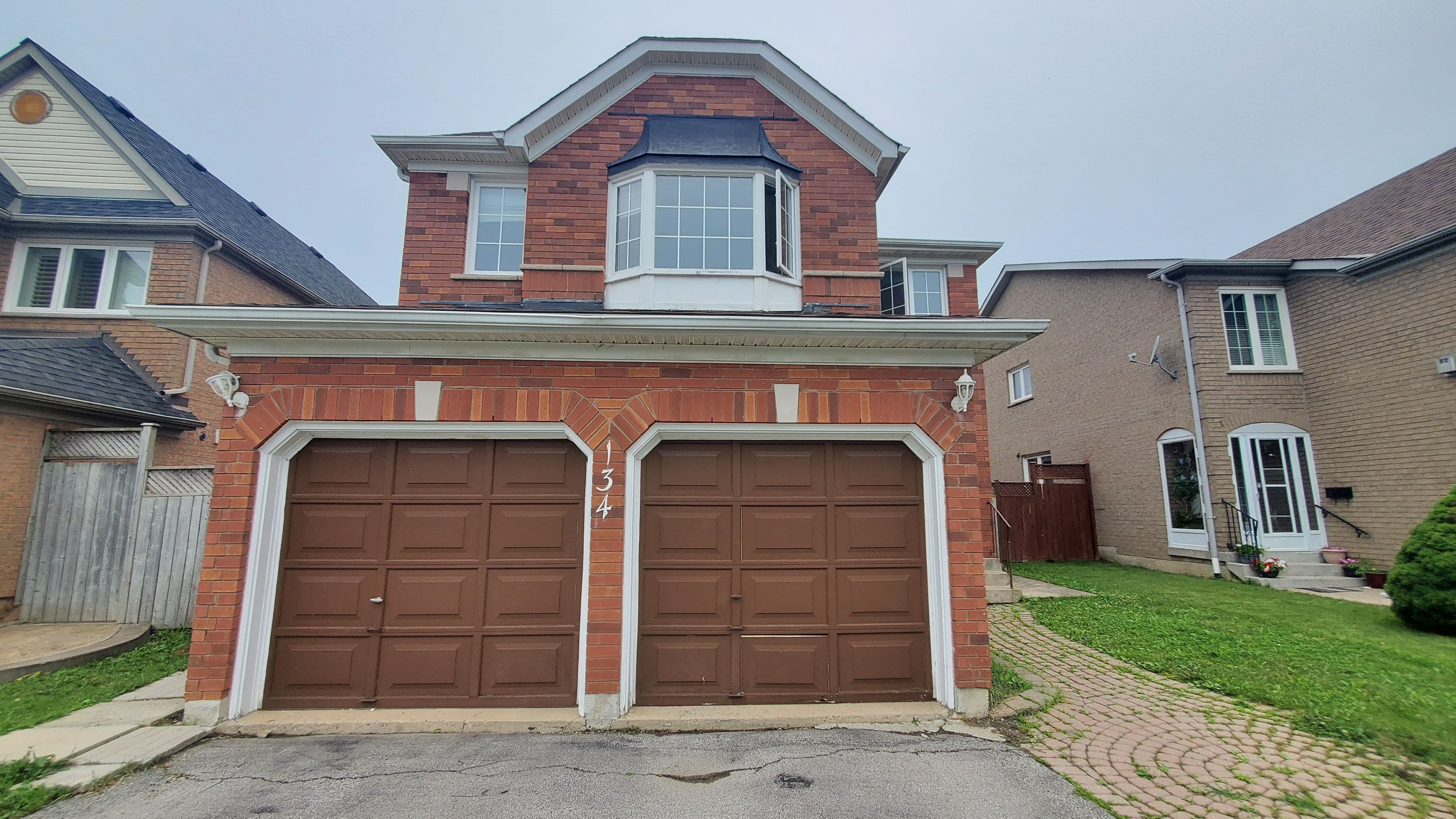 134 Fernforest Drive Main, Brampton, ON L6R 1L6