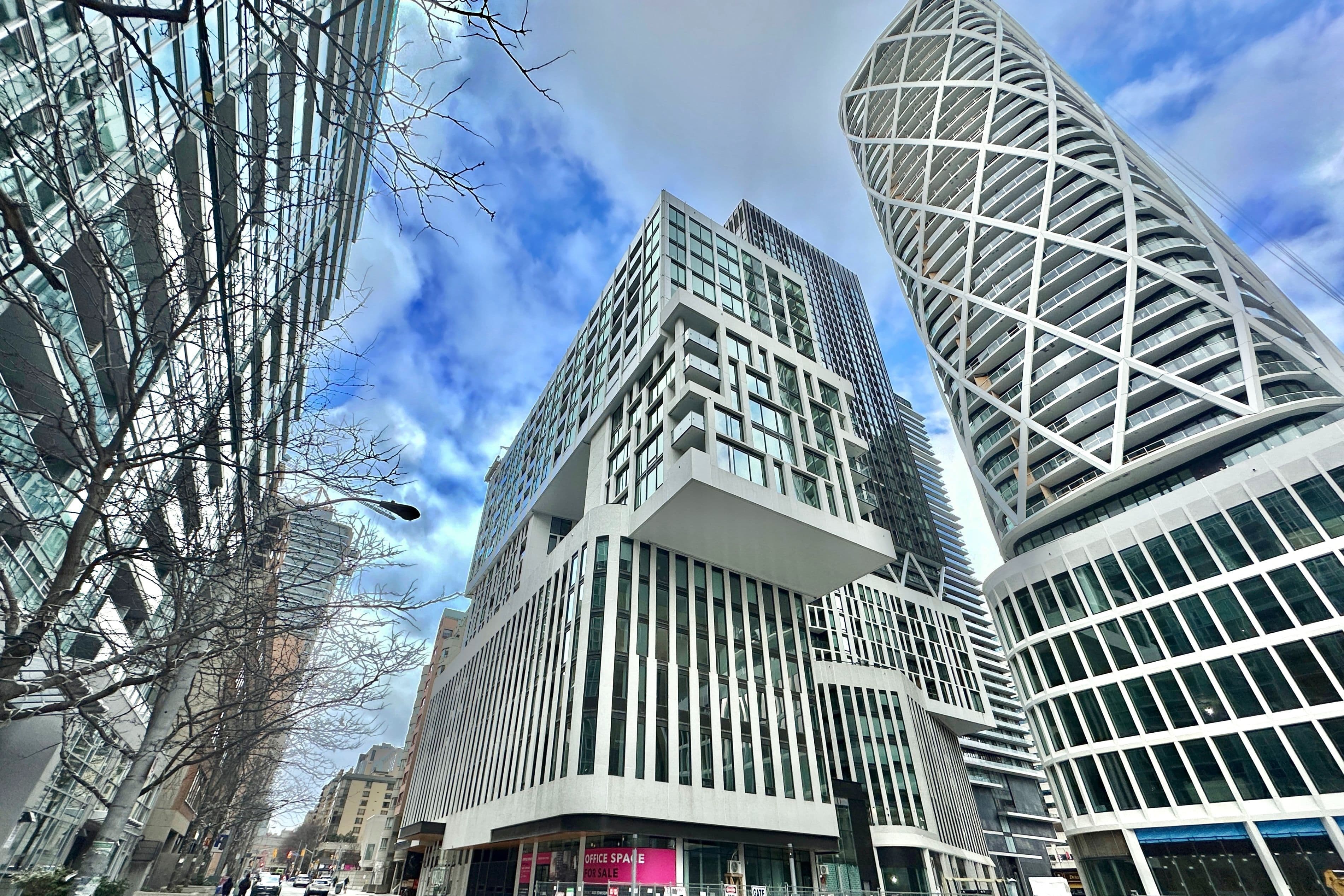 121 St Patrick Street 1513, Toronto C01, ON M5T 0B8