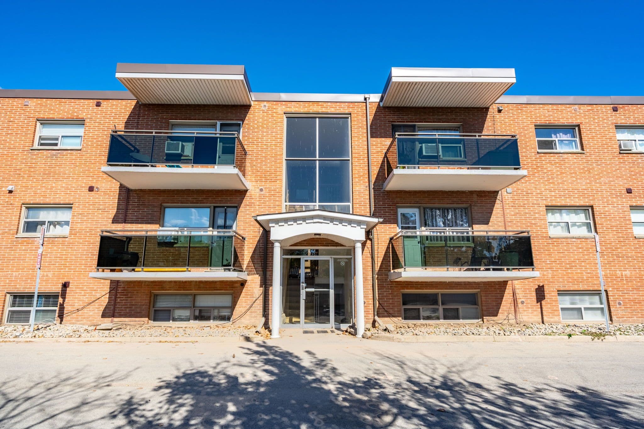 264 Oakdale Avenue 102, St. Catharines, ON L2P 2K4